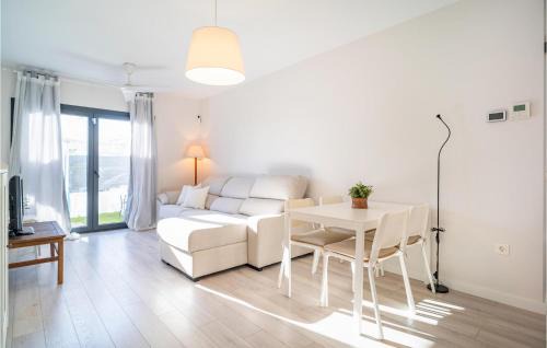 Vélez-Málaga Apartamento | Lovely Apartment In Vélez Málaga With Wifi