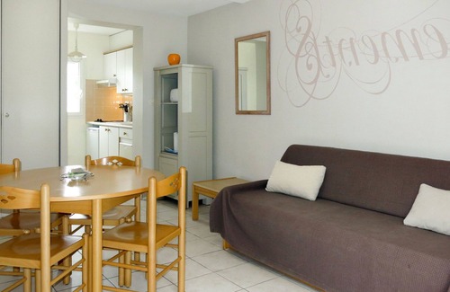 Penestin Casa | Bonito apartamento en villa con WIFI, piscina, TV, terraza, mascotas permitida y aparcamiento