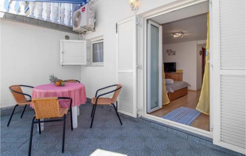 Jadranovo Apartamento | Lovely Apartment In Jadranovo With Wifi