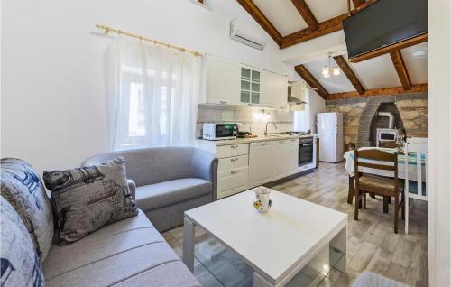 Zagorje Apartamento | Lovely Apartment In Krsan With Wifi