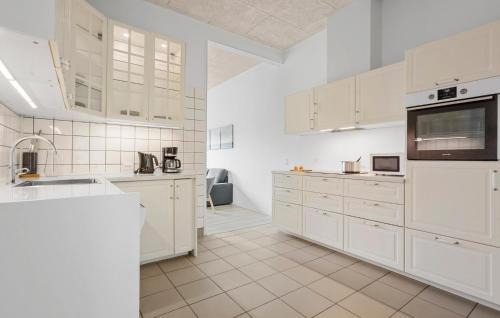 Balka Strand Apartamento | Lovely Apartment In Nexø With Wifi