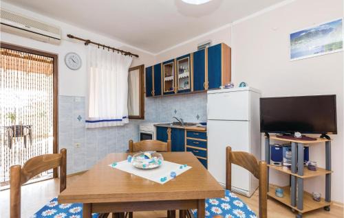 Povljana Apartamento | Lovely Apartment In Povljana With Wifi
