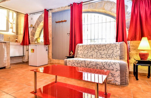 Remoulins Apartamento | Precioso apartamento en Remoulins con.