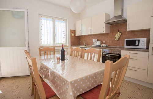 Nedescina Apartamento | Precioso apartamento en Rabac con WiFi