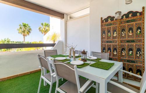 Rota Apartamento | Lovely Apartment In Rota With Wifi