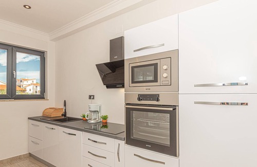 Brodarica Apartamento | Precioso apartamento en Sibenik con.