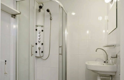 Anjum Casa | Acogedor apartamento en villa para 6 personas con WIFI, TV, mascotas permitida y aparcamiento