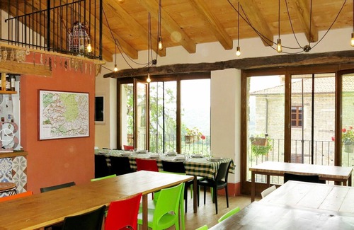 Cortemilia Villa | Lovely apartment in villa for 4 guests with WIFI, pool, patio, pets allowed and parking