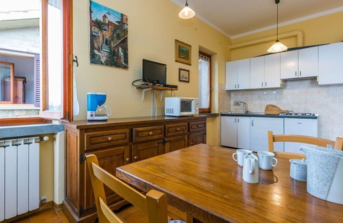 San Baronto Apartamento | Lovely apartment for 2 people with WIFI, pool, TV, terrace, pets allowed, panoramic view and par.