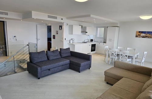 Menton Apartamento | La casa azul, precioso apartamento en la Costa Azul para 6 personas
