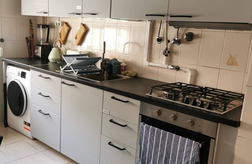 Sacavem Apartamento | Lovely Apartment - Shared Spaces. 10 minutes drive from Lisbon Airport.