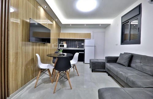 Haifa Apartamento | Lovely apartment with a terrace in the center of Haifa