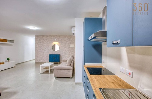 Mellieha Apartamento | Lovely Apartment with 2 free Pool Access,WIFI & AC