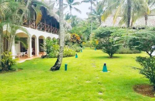 Las Terrenas Apartamento | Lovely Beach Apartment in Tranquil Playa Bonita
