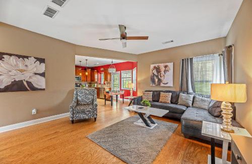 East Point Casa | Lovely Big House with an office in Atlanta, Close to the Airport by Deity Villas