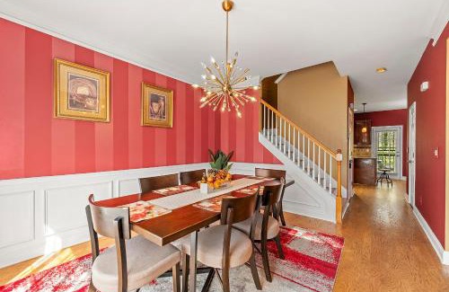 East Point Casa | Lovely Big House with an office in Atlanta, Close to the Airport by Deity Villas