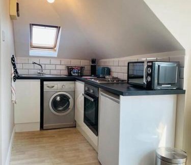 Worthing Apartamento | Lovely bijou loft apt, one road back from the sea
