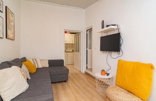 Santa Engracia Apartamento | Lovely & Bright Family Flat W/Patio