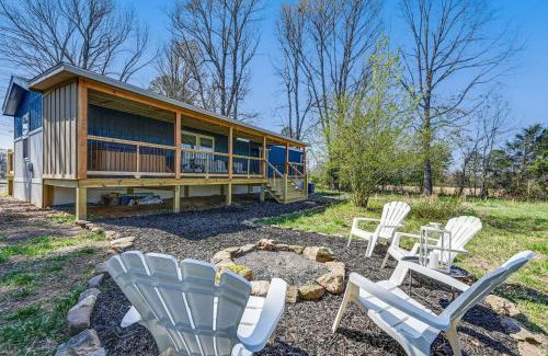 Broken Bow Casa | Lovely Broken Bow Cottage with Hot Tub and Fire Pit!