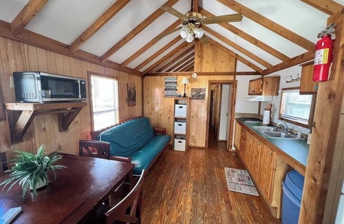 Bloomington Cabina | Lovely Cabin in Bloomington