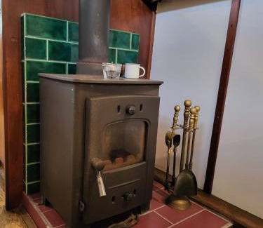 Westbourne Green Alquiler De Eote | Lovely Canal Boat in Little Venice for Family & Friends
