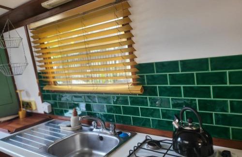 Westbourne Green Alquiler De Eote | Lovely Canal Boat in Little Venice for Family & Friends