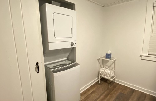 West Yarmouth Cabaña | Lovely Cape Cottage 2 bedroom with private beach and central air.