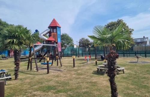 Clacton-on-Sea Casa | Lovely caravan located in an amazing holiday park