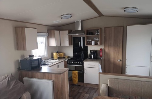 Netley Casa | Lovely caravan with decking at Solent Breeze in Hampshire ref 38195SB