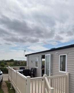 Winestead Otro | Lovely Caravan With Full Lake Views And Decking In Yorkshire, Ref 71010Q
