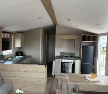 Winestead Otro | Lovely Caravan With Full Lake Views And Decking In Yorkshire, Ref 71010Q