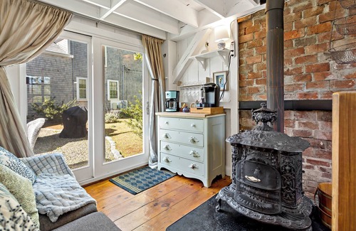 West Barnstable Cabaña | Lovely Carriage House w/Spa Near Beach, Pets Welcome!