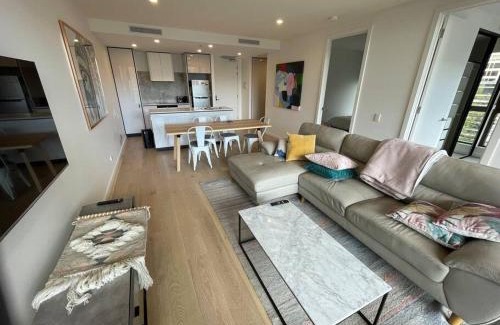 City West Apartamento | Lovely CBD two bedroom apartment free parking