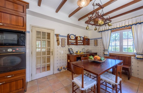 Charneca de Caparica e Sobreda Villa | Encantadora villa con encanto con calle fabulosa y vistas al lago