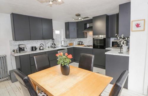 Lower Wick Casa | Lovely Comfortable 3 Bed Home, near Worcester
