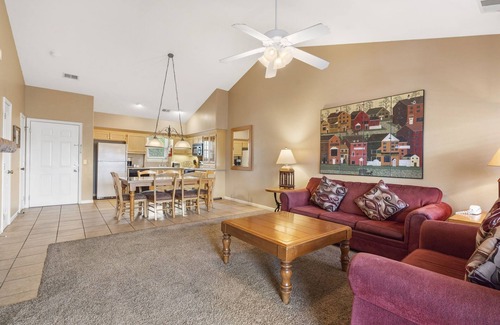 Branson West Condominio | Lovely Condo in a Gorgeous, Gated Community near Silver Dollar City