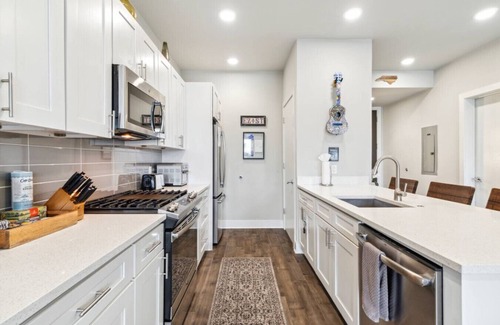 Saint Claude Condominio | Lovely Condo in the Bywater. Great Nola Location!