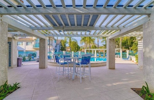 Corona Condominio | Lovely Condominium in the Hills