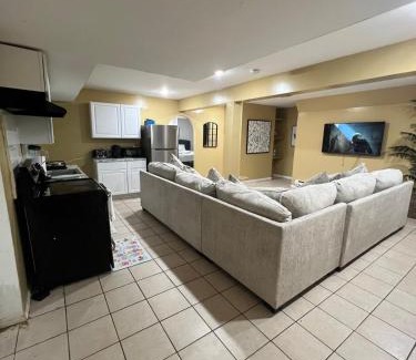 Almont Apartamento | Lovely Cozy 3 king bedroom, 5 mins EWR Airport