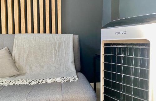 Vernier Apartamento | Lovely & cozy duplex heart of Nice with bathtub!
