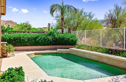 Boulder Mountain Highlands Casa | Lovely Desert Home w/Free WiFi, Central AC, Private Pool & Washer/Dryer, Patio