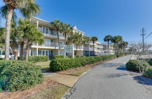 Crystal Beach Apartamento | Lovely Destin Condo with Pool Access Walk to Beach!