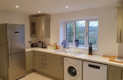 Ludwel Cabaña | Lovely dog friendly cottage 4 miles from Ludlow with feature oak glass gable.