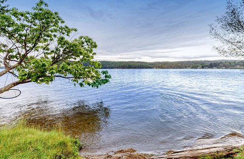 Crystal Beach Casa | Lovely dog-friendly home with lake access, grill, kayak, canoe, and fast WiFi