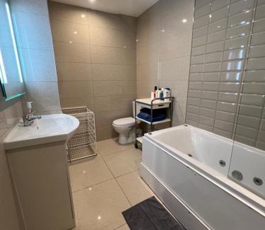 Terenure Casa | Lovely Dublin Home - Just 15 Mins to City Centre