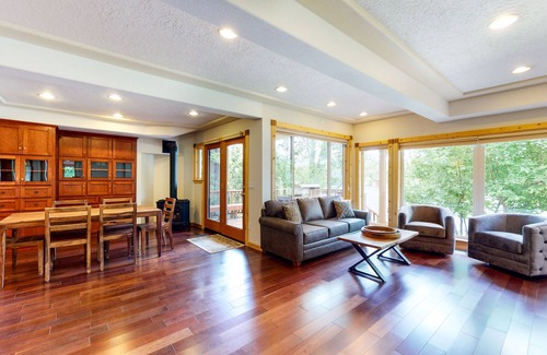 Oak Grove Casa | Lovely dwelling with riverfront views, large deck, grill, & patio seating