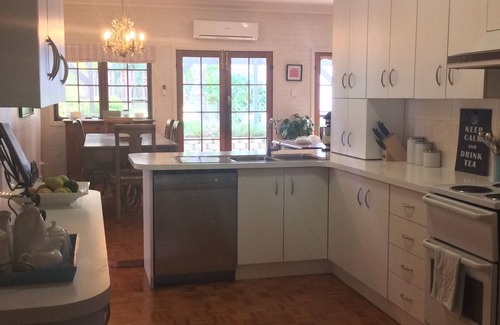 East Tamworth Casa | Lovely East Tamworth Home - Festival de música country