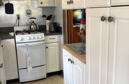 Eastham Cabaña | Lovely Eastham Cottage with Private Back Yard (2217)