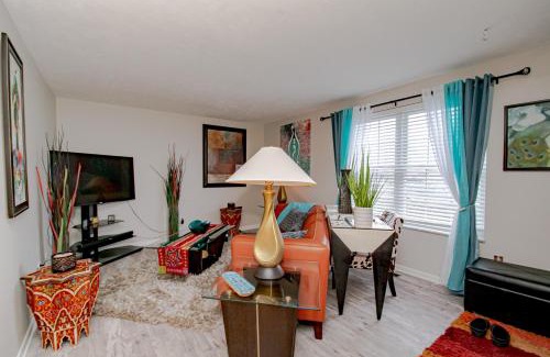 Trotwood Apartamento | Lovely Eclectic Duplex - Peaceful Neighborhood