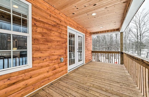 Mancelona Casa | Lovely Elmira Cabin with Deck, 18 Mi to Gaylord